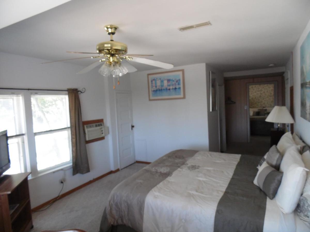 Quadruple Room with Lake View